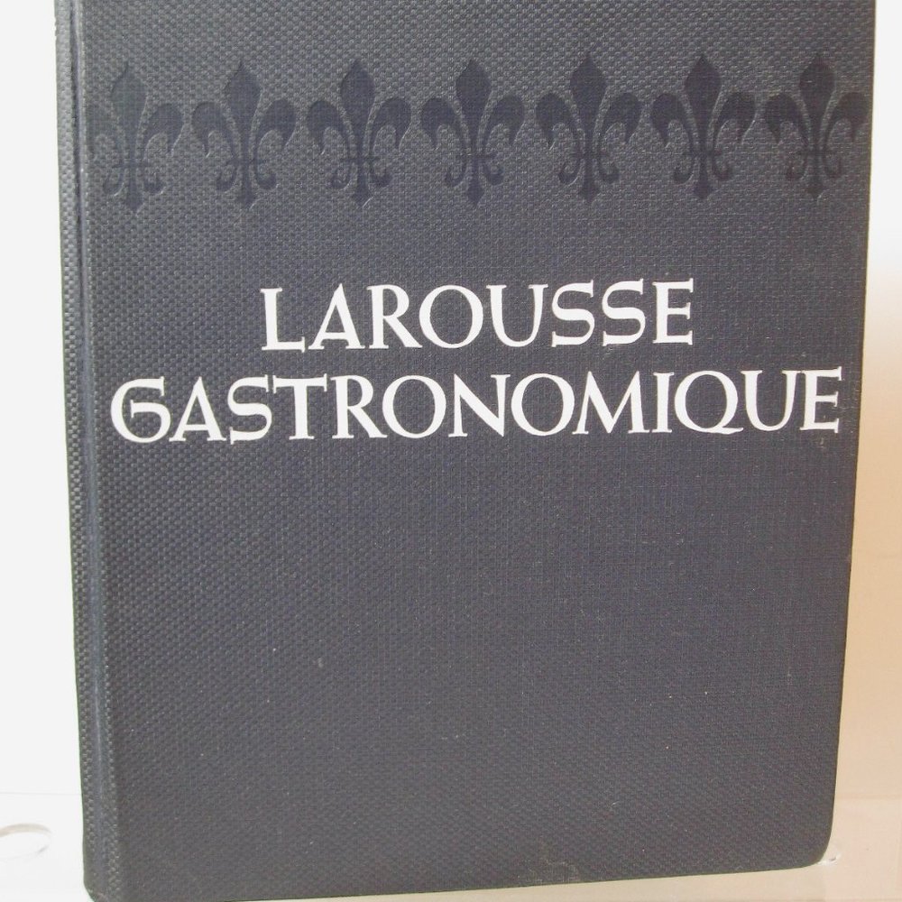 Larousse Gastronomique by Prosper Montagne 7th Printing 1966 English Text HC